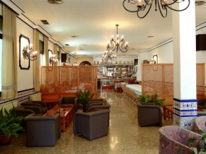  Hostal San Francisco  Кампильос